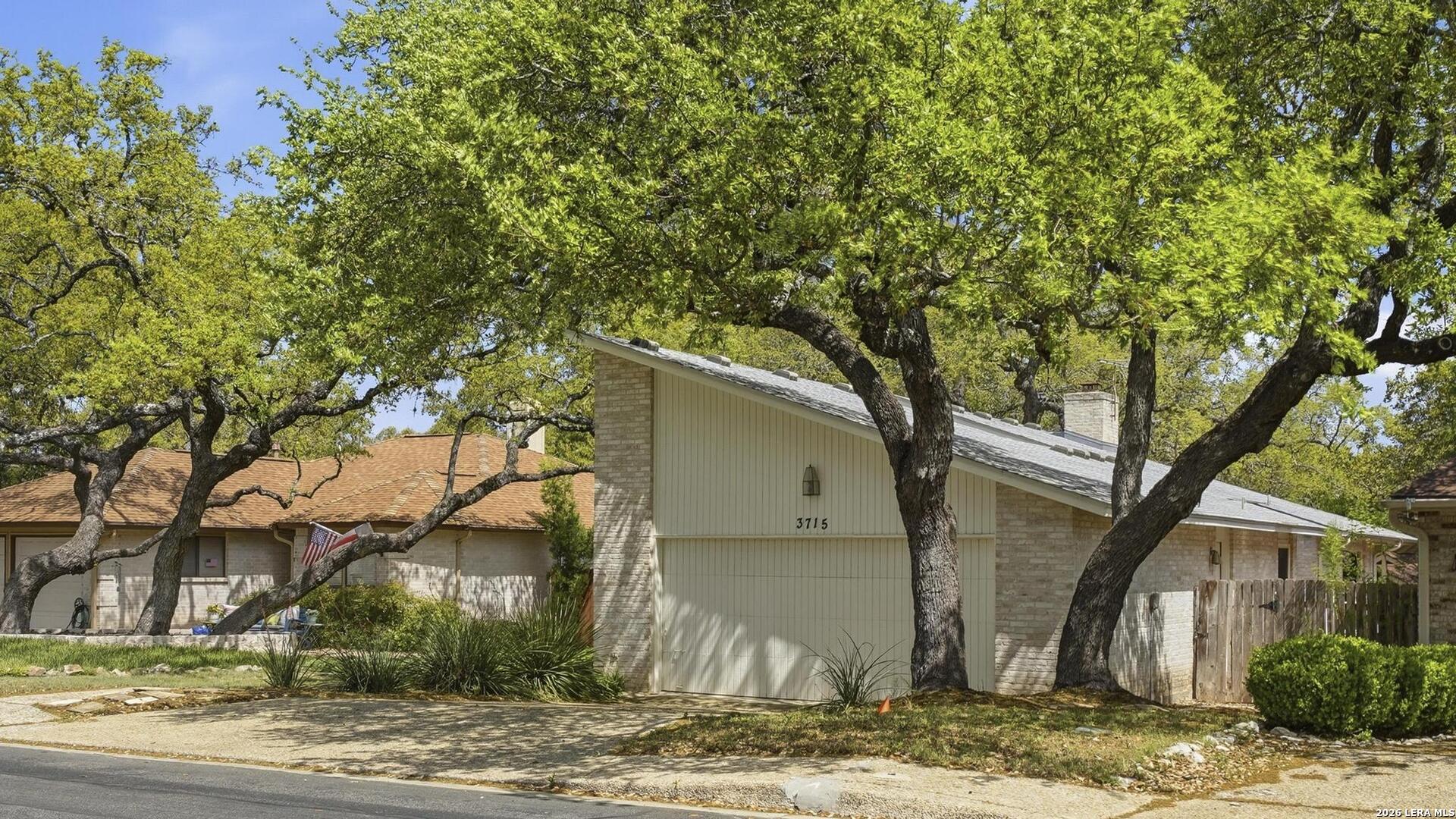 3715 Hunters Trail San Antonio TX 78230