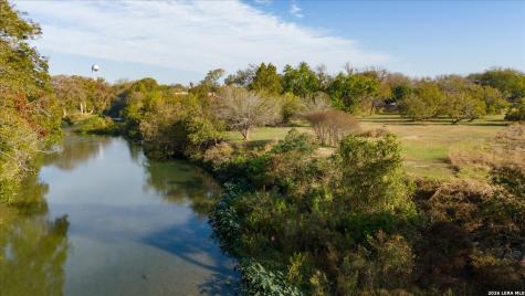100 Arlene Martindale TX 78655