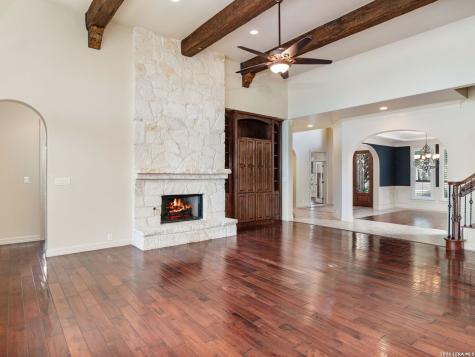 631 Sentry Hill San Antonio TX 78260
