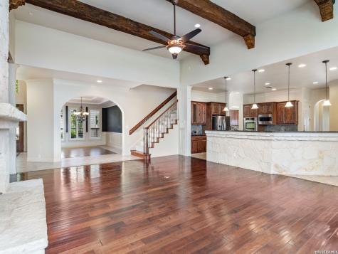 631 Sentry Hill San Antonio TX 78260