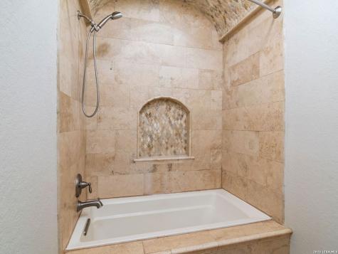 631 Sentry Hill San Antonio TX 78260