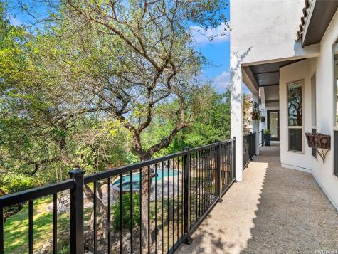 631 Sentry Hill San Antonio TX 78260