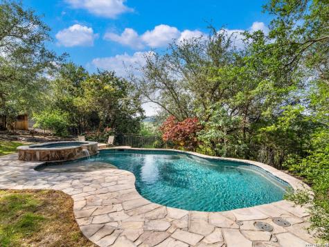 631 Sentry Hill San Antonio TX 78260