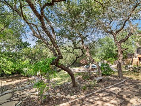 631 Sentry Hill San Antonio TX 78260