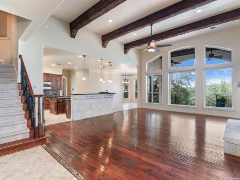 631 Sentry Hill San Antonio TX 78260