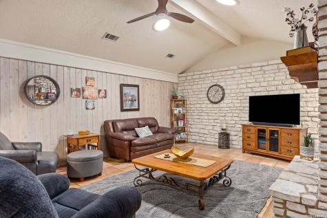 2329 Rock Creek Kerrville TX 78028