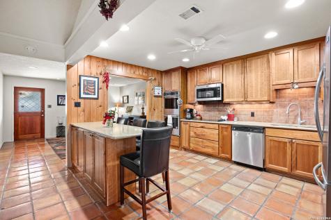 2329 Rock Creek Kerrville TX 78028
