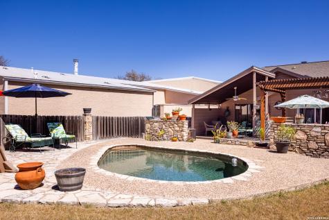 2329 Rock Creek Kerrville TX 78028