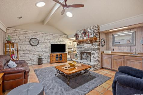 2329 Rock Creek Kerrville TX 78028