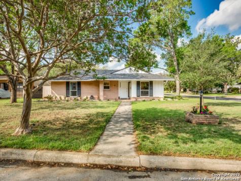 8235 Greenbrier San Antonio TX 78209