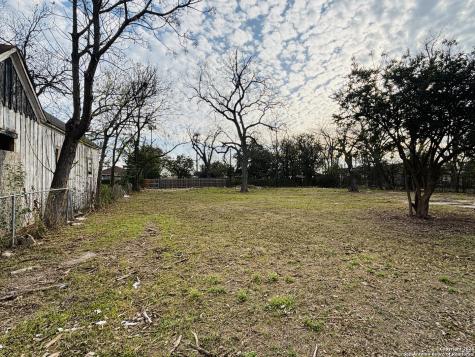 1418 Montana San Antonio TX 78203