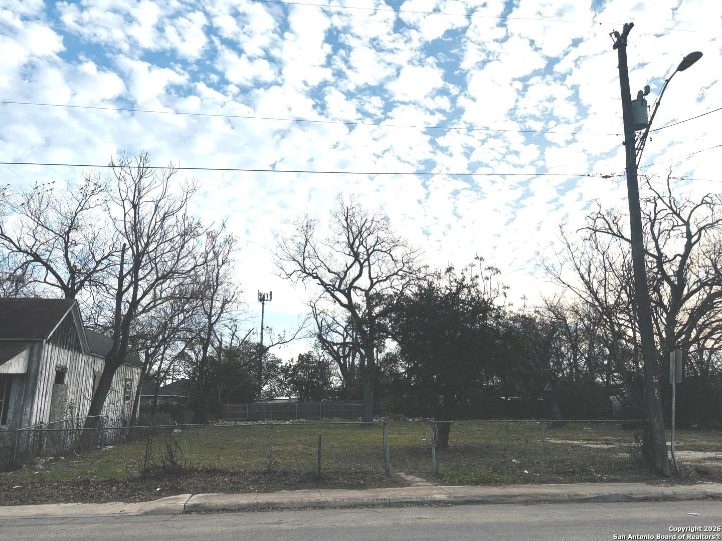 1418 Montana San Antonio TX 78203