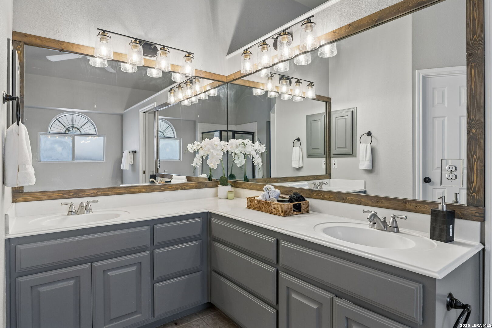 6542 Amber Oak San Antonio TX 78249
