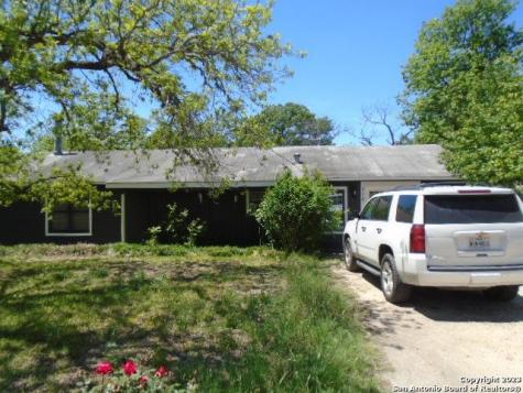 112 Hilltop Drive Kerrville TX 78028