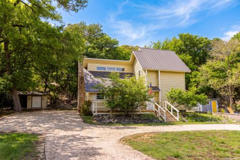2985 Highway 39 Hunt TX 78024