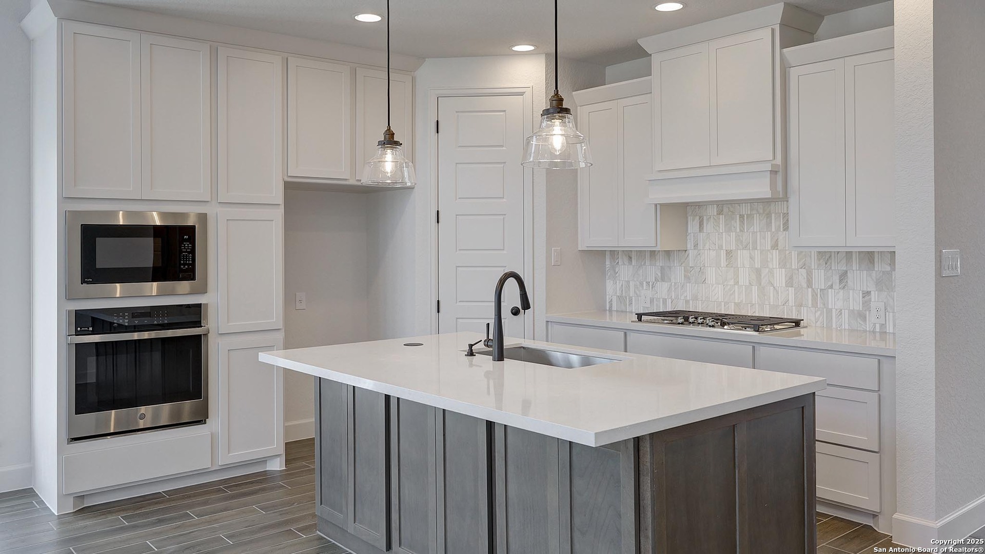 233 Hidalgo Boerne TX 78006