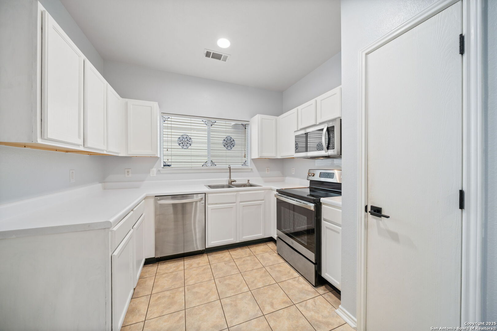 2723 Crown Arbor San Antonio TX 78251