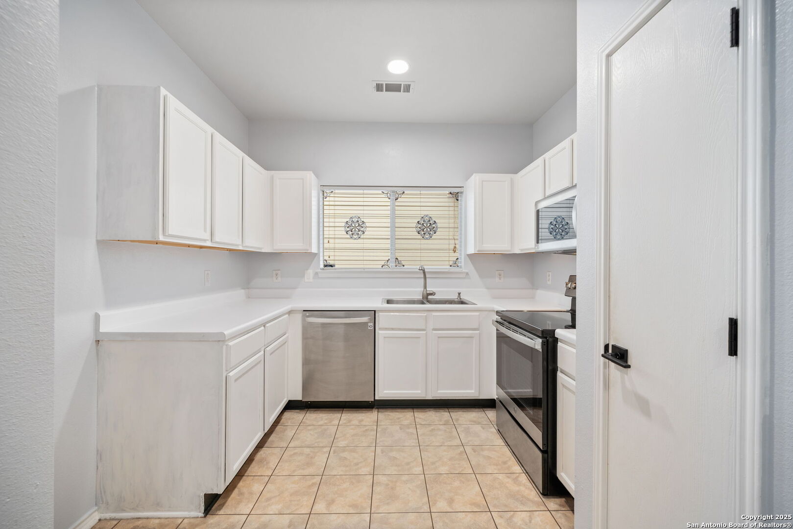 2723 Crown Arbor San Antonio TX 78251