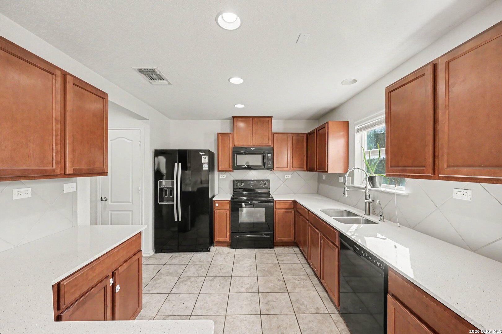 210 Granite Mist Universal City TX 78148