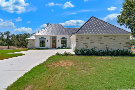 839 Stone Loop Castroville TX 78009