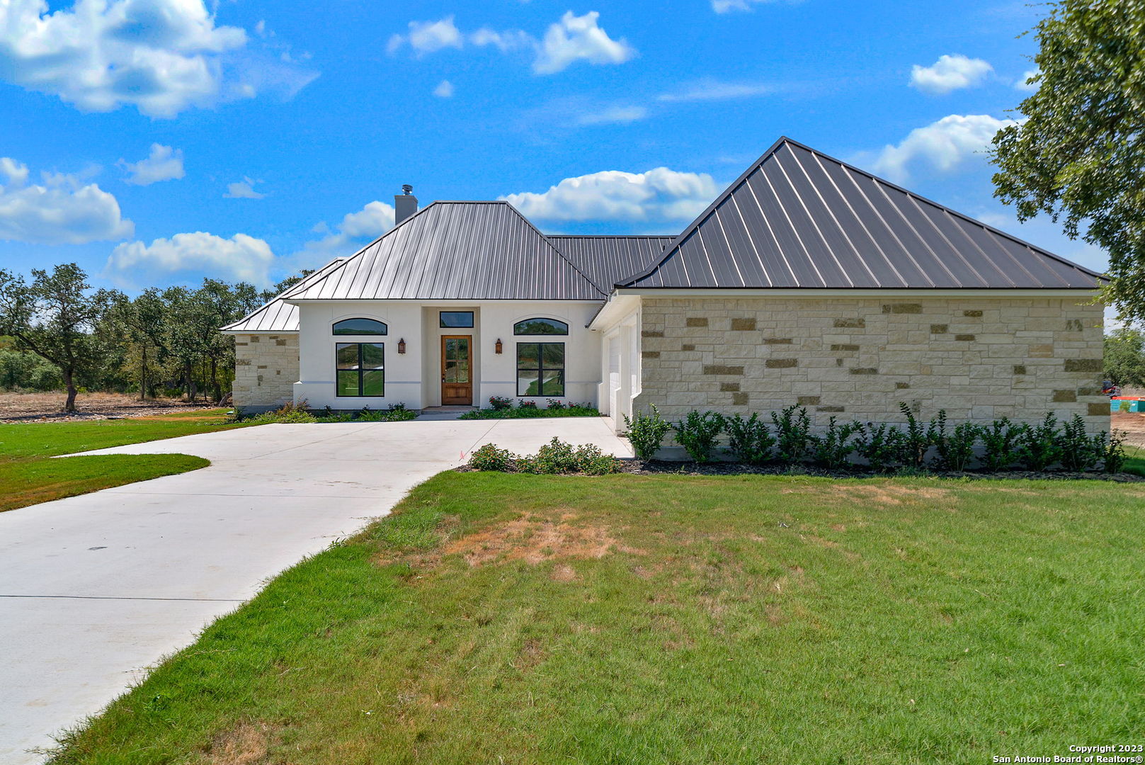 839 Stone Loop Castroville TX 78009