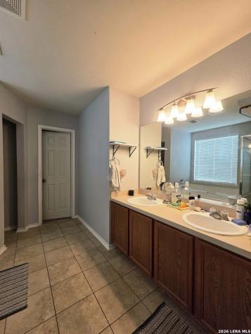 5124 Knollwood Schertz TX 78108
