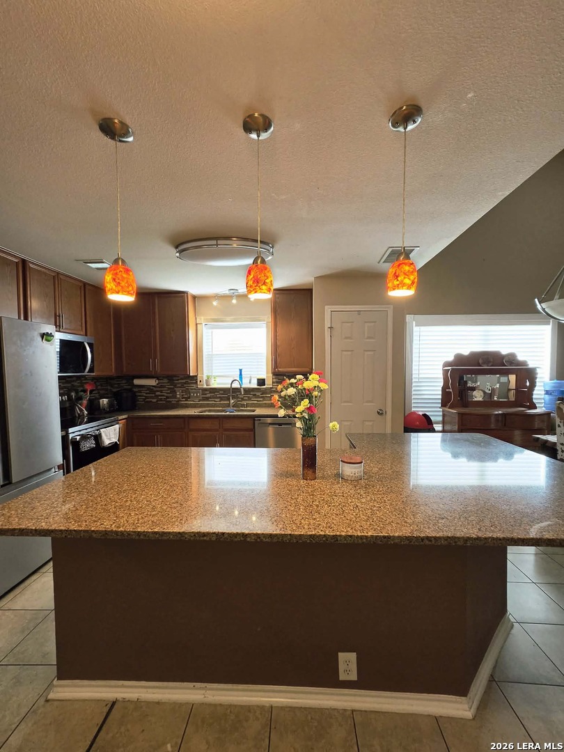 5124 Knollwood Schertz TX 78108