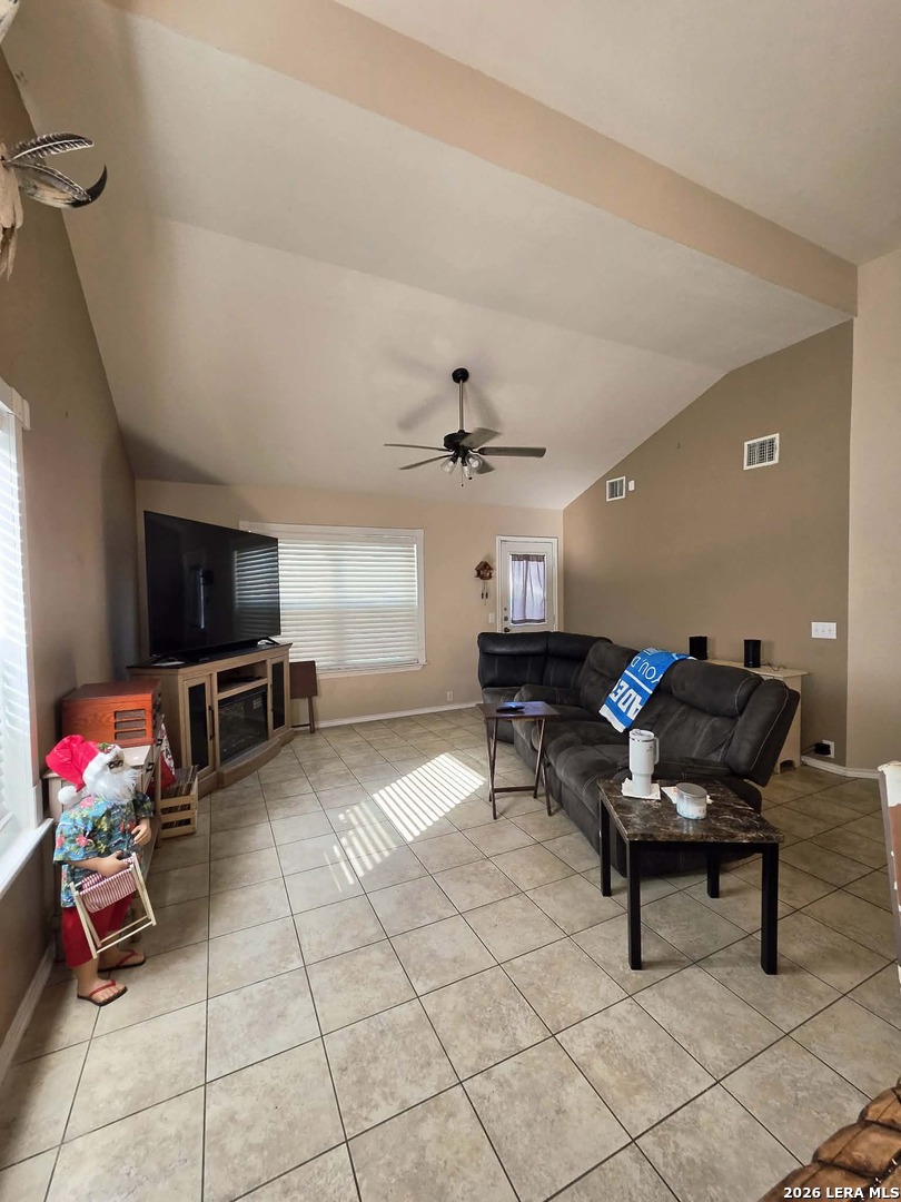 5124 Knollwood Schertz TX 78108
