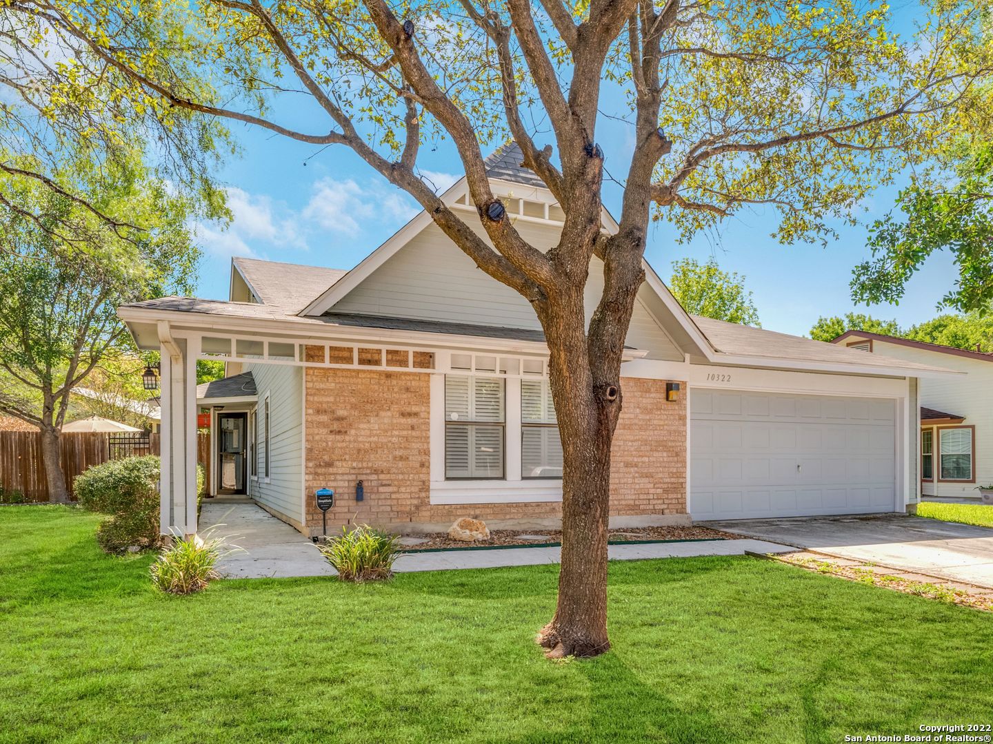 10322 Country Bluff San Antonio TX 78240