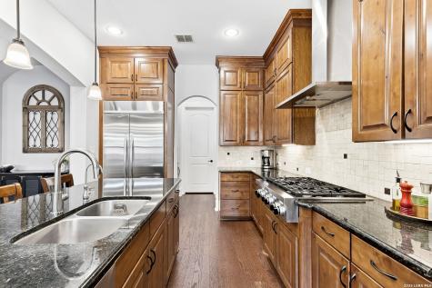 7807 Lado Bueno San Antonio TX 78209
