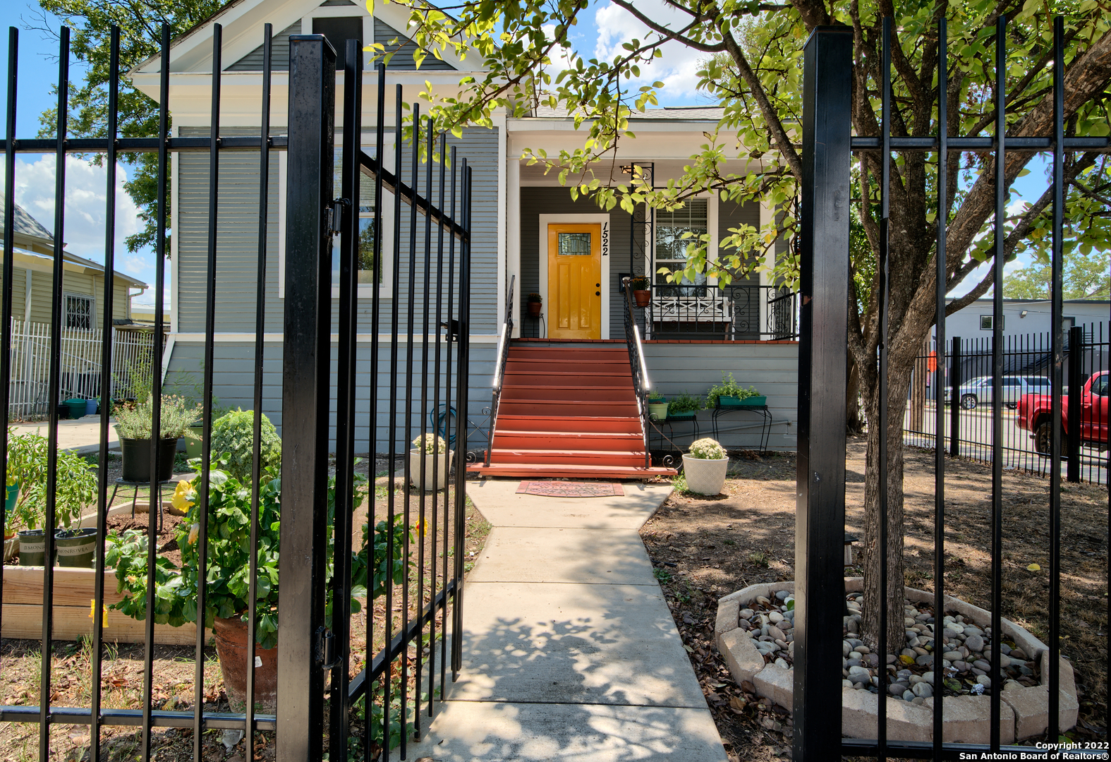 1522 W Houston Street San Antonio TX 78207