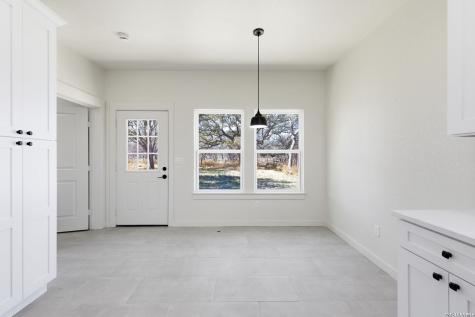 374 County Road 124 Floresville TX 78114