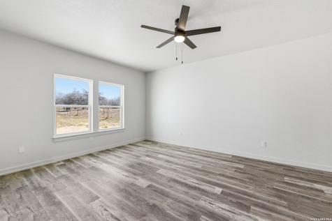 374 County Road 124 Floresville TX 78114