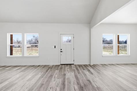374 County Road 124 Floresville TX 78114