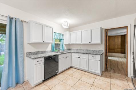 10703 Green Trail Drive San Antonio TX 78223