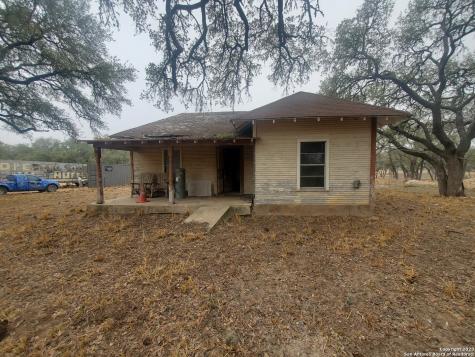 10665 W Fm 476 Somerset TX 78069