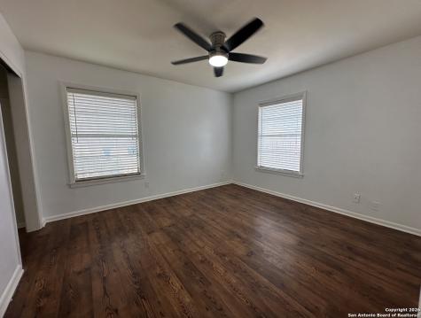 1001 Kathleen Pleasanton TX 78064