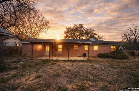 1001 Kathleen Pleasanton TX 78064