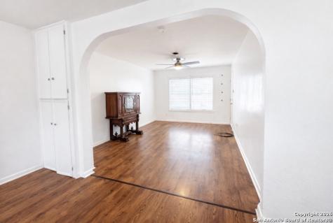 1001 Kathleen Pleasanton TX 78064