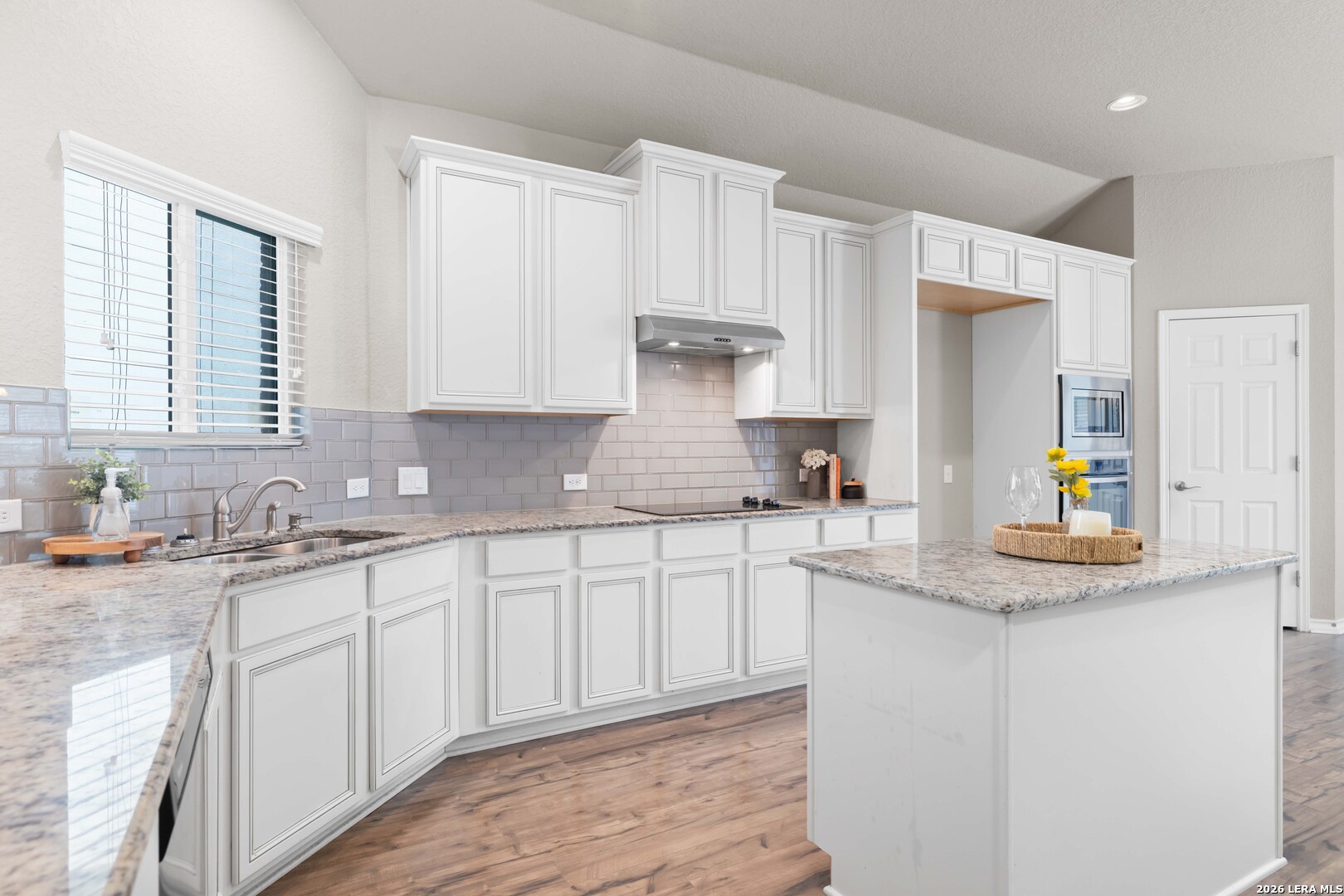 6122 Lowrie Block San Antonio TX 78239