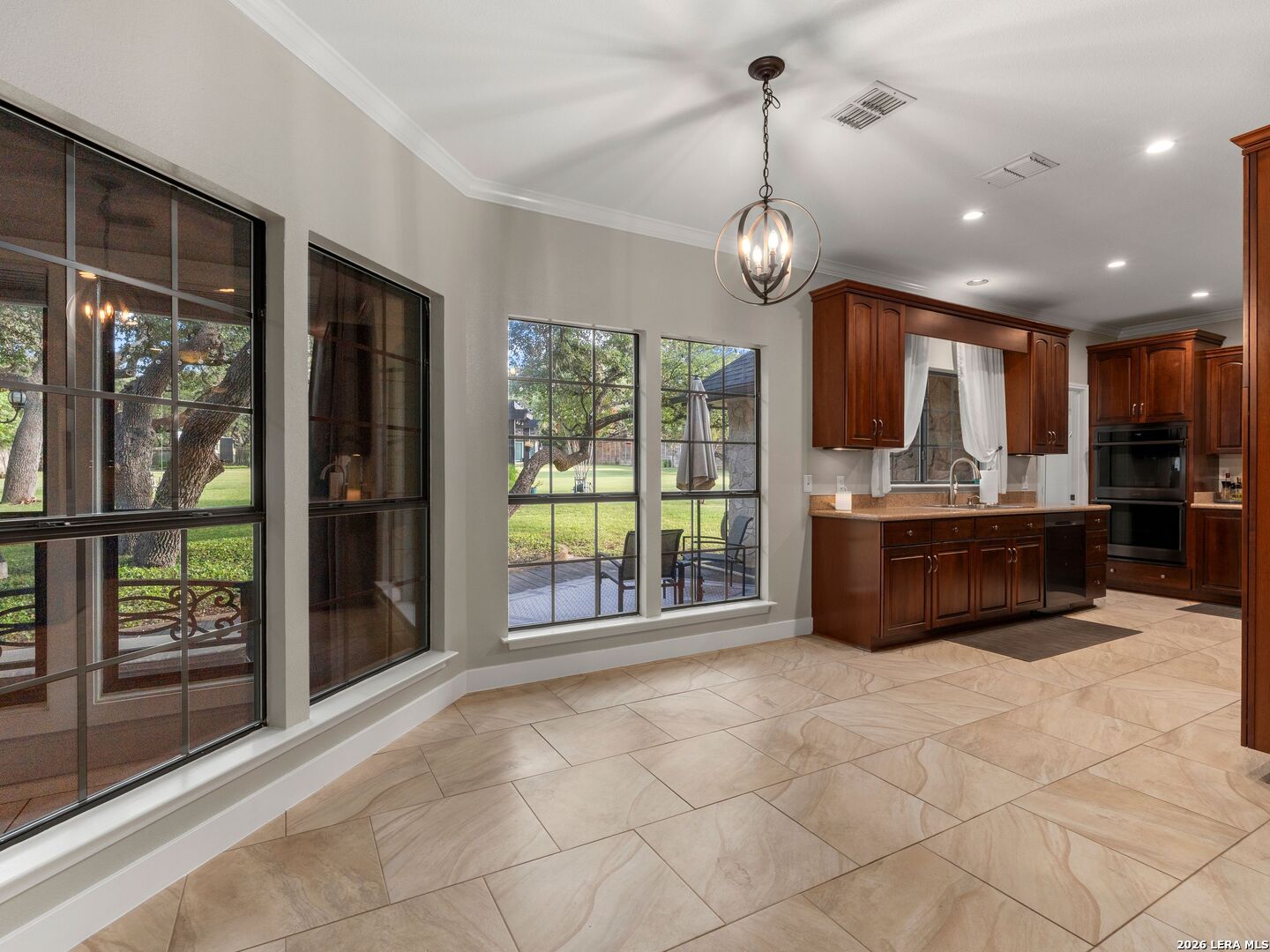 8638 Classic Oaks Lane San Antonio TX 78255