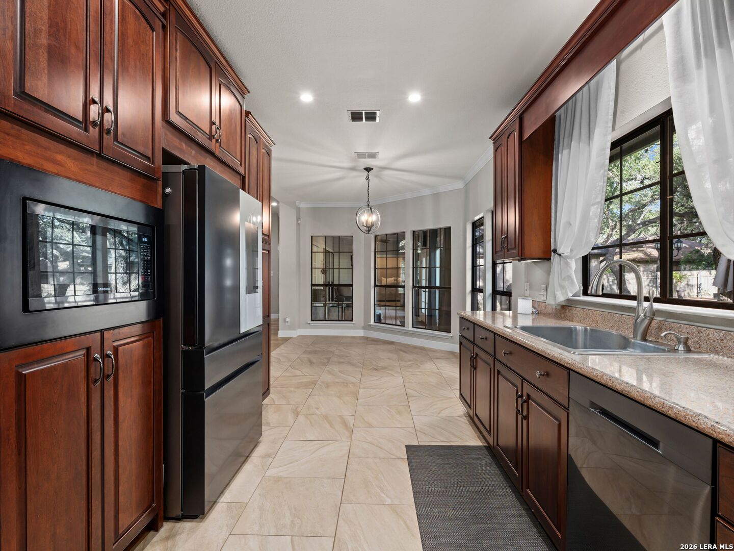 8638 Classic Oaks Lane San Antonio TX 78255
