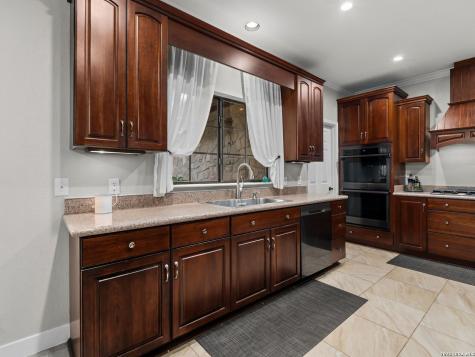8638 Classic Oaks Lane San Antonio TX 78255