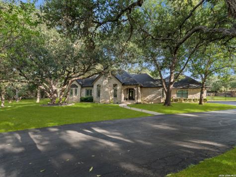 8638 Classic Oaks Lane San Antonio TX 78255