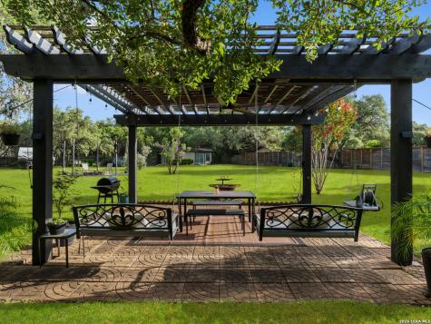 8638 Classic Oaks Lane San Antonio TX 78255