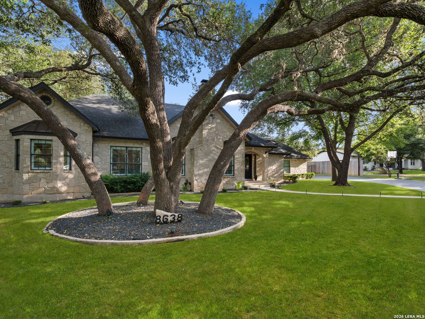 8638 Classic Oaks Lane San Antonio TX 78255
