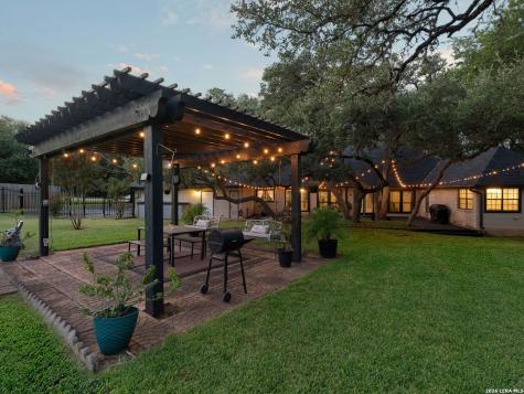 8638 Classic Oaks Lane San Antonio TX 78255