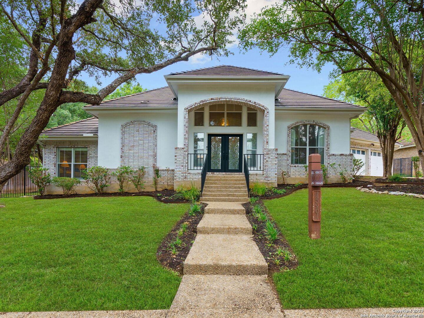 15901 Mission Ridge San Antonio TX 78232