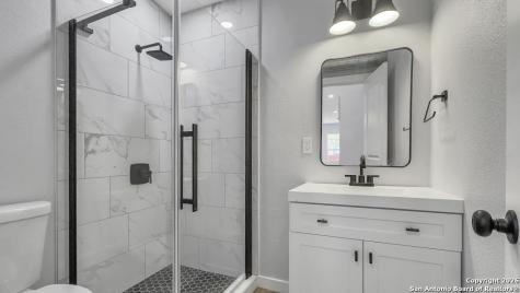 219 Saint James San Antonio TX 78202