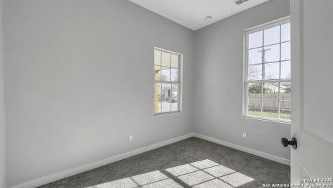 219 Saint James San Antonio TX 78202
